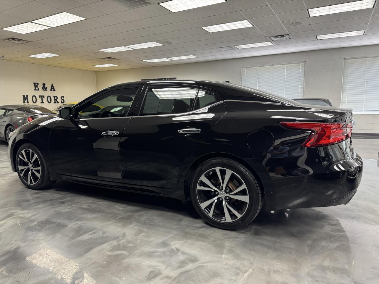 Nissan Maxima SV 3.5L 2017