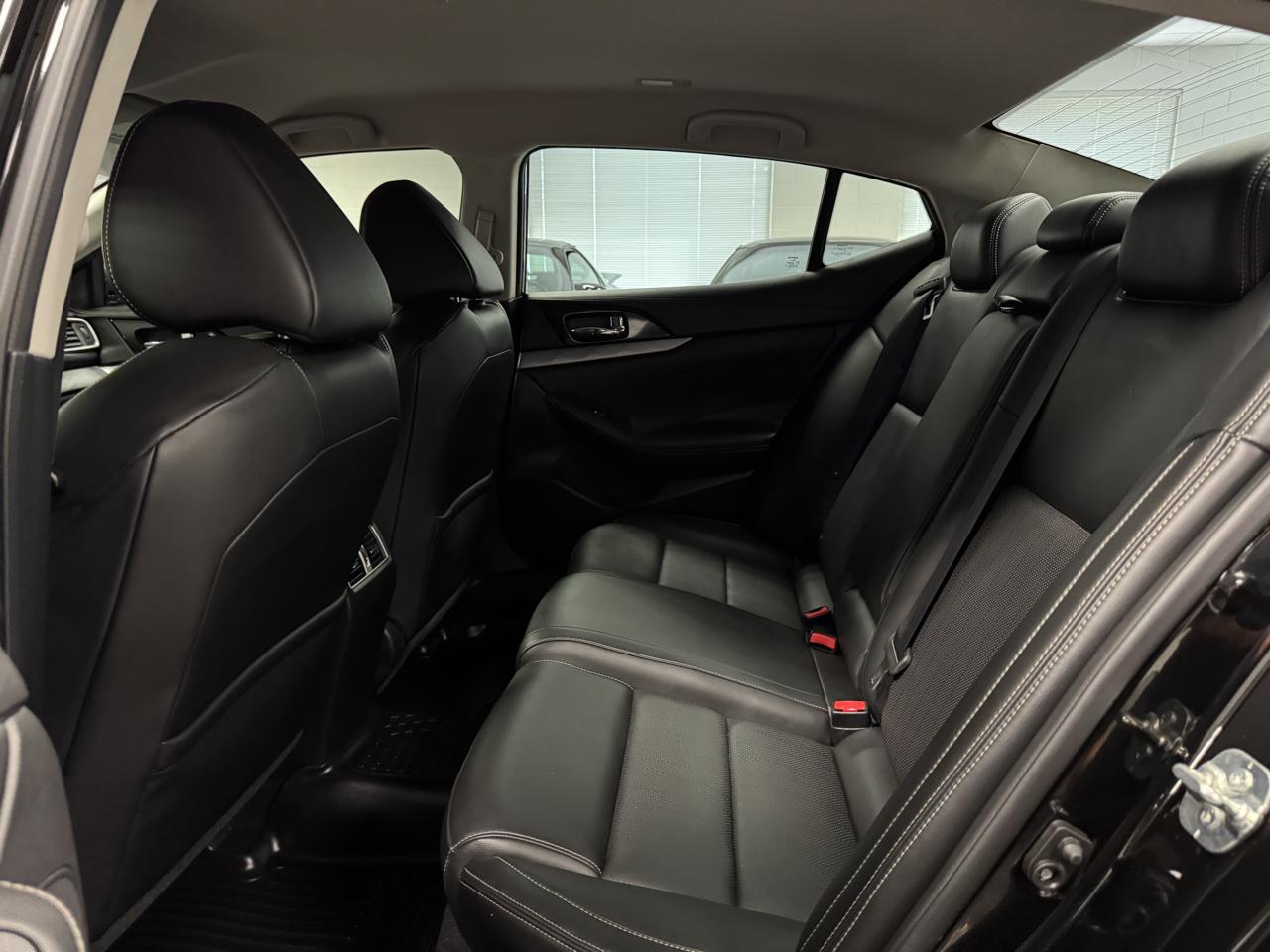 Nissan Maxima SV 3.5L 2017