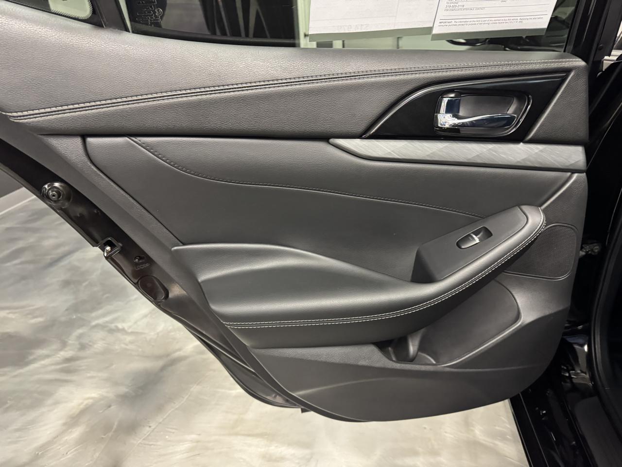 Nissan Maxima SV 3.5L 2017