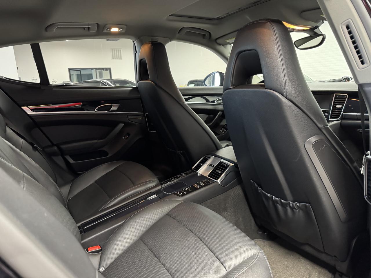 Porsche Panamera  2013