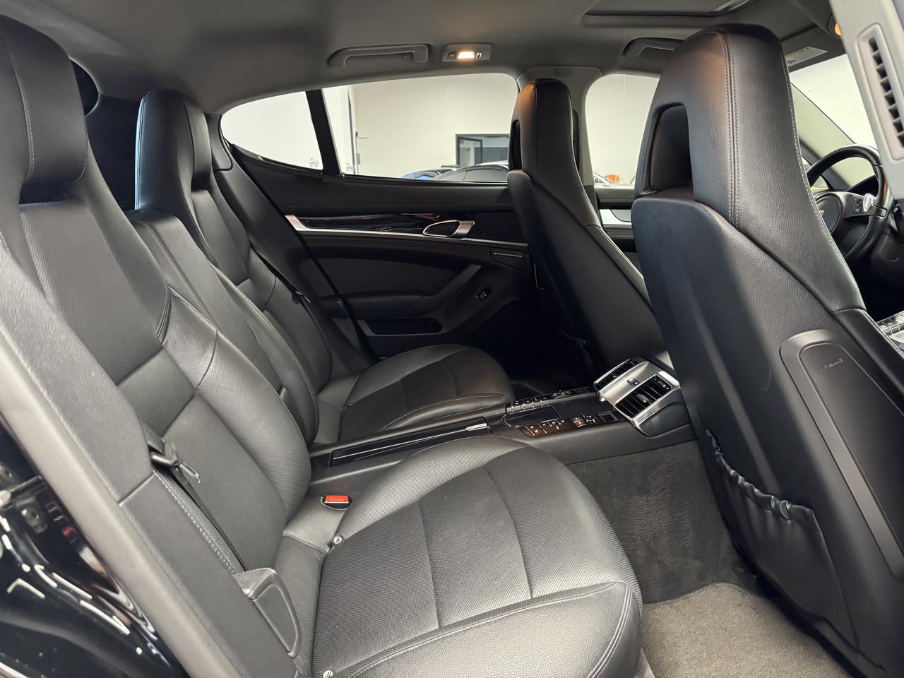 Porsche Panamera  2013