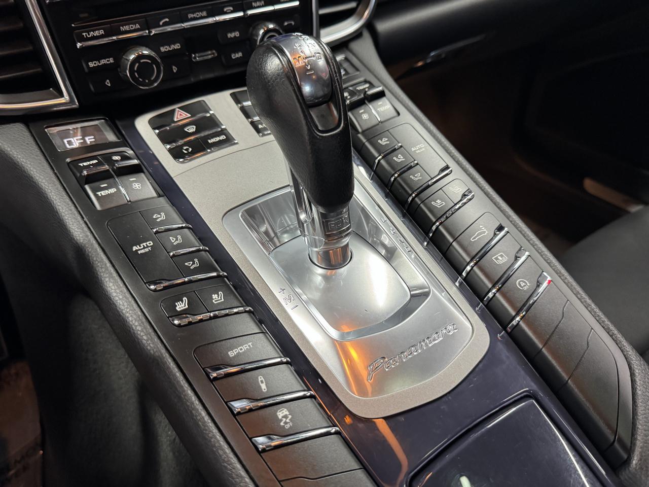 Porsche Panamera  2013