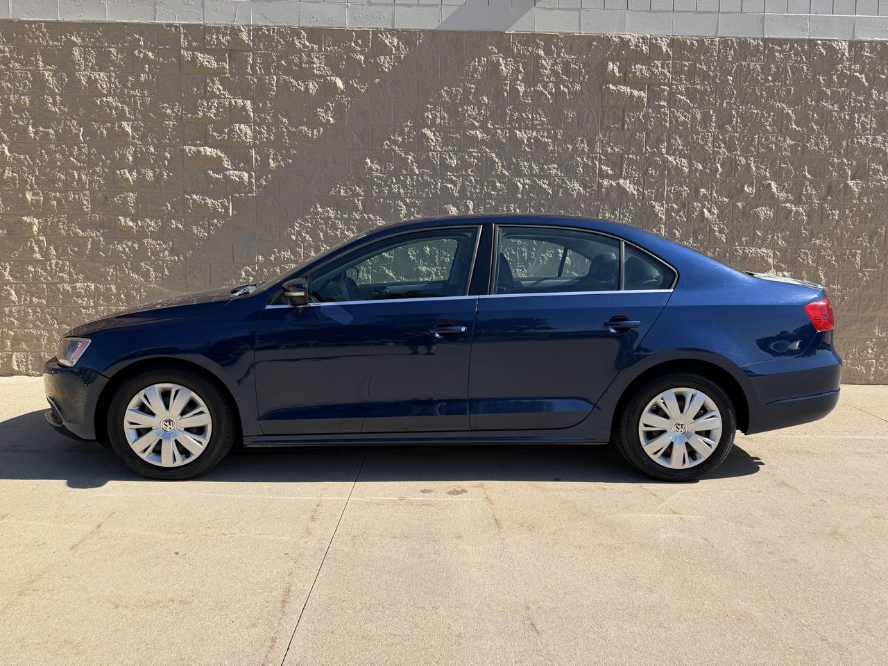 Volkswagen Jetta Sedan 4dr Auto SE 2013