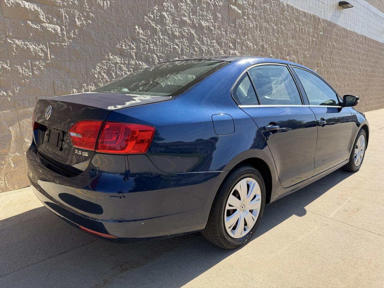 Volkswagen Jetta Sedan 4dr Auto SE 2013