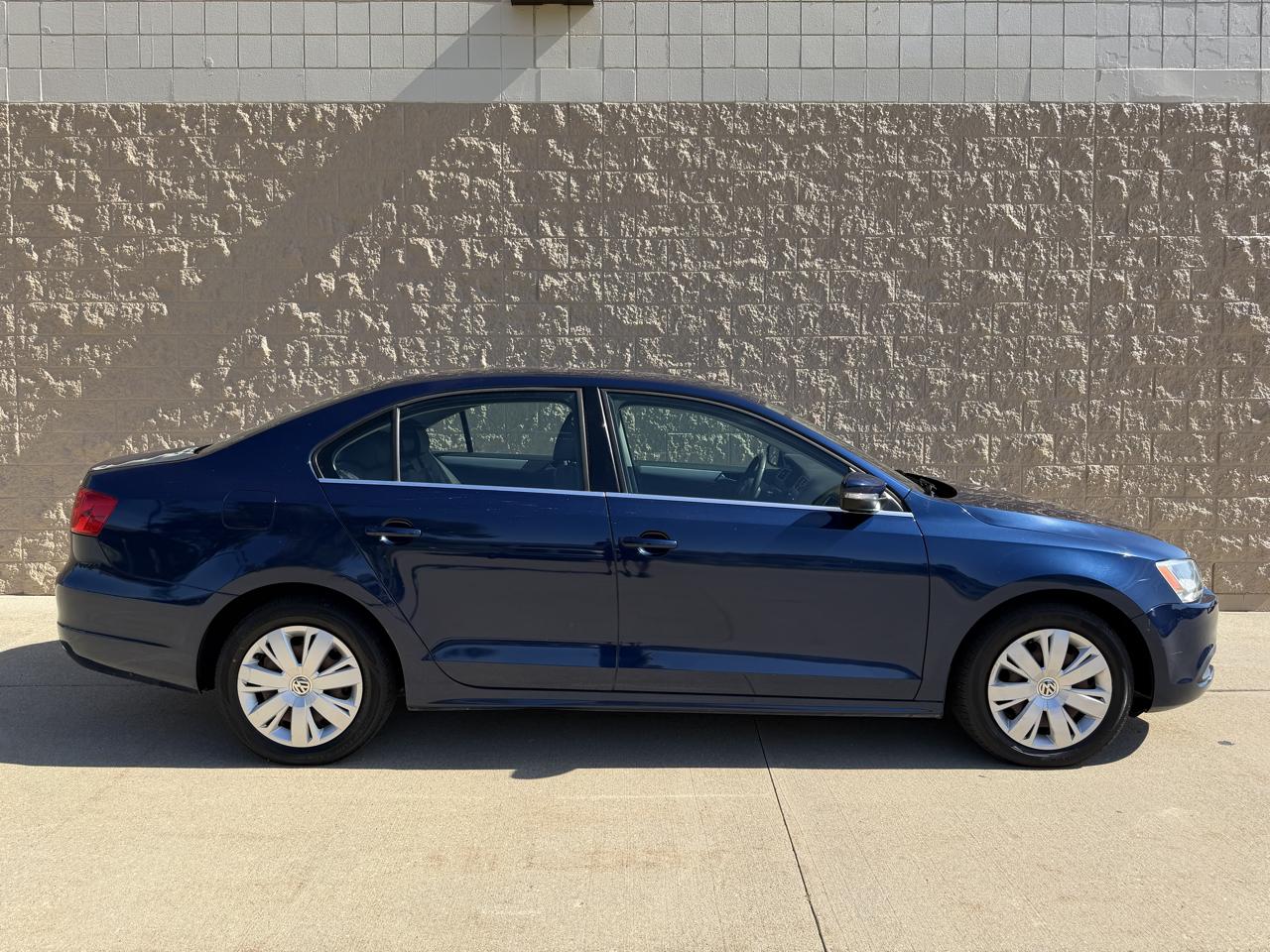 Volkswagen Jetta Sedan 4dr Auto SE 2013