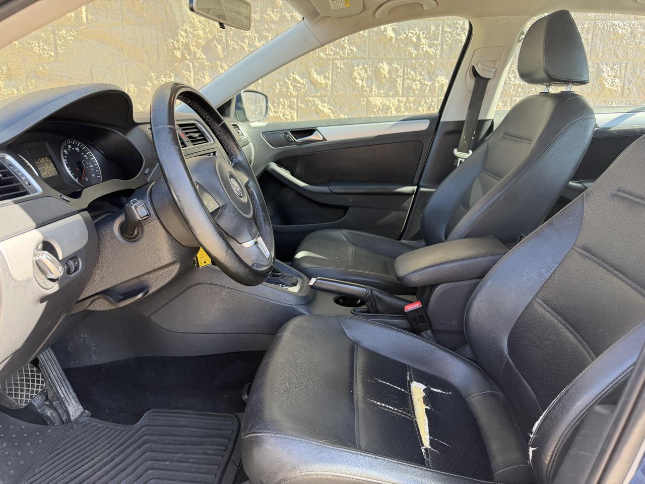 Volkswagen Jetta Sedan 4dr Auto SE 2013