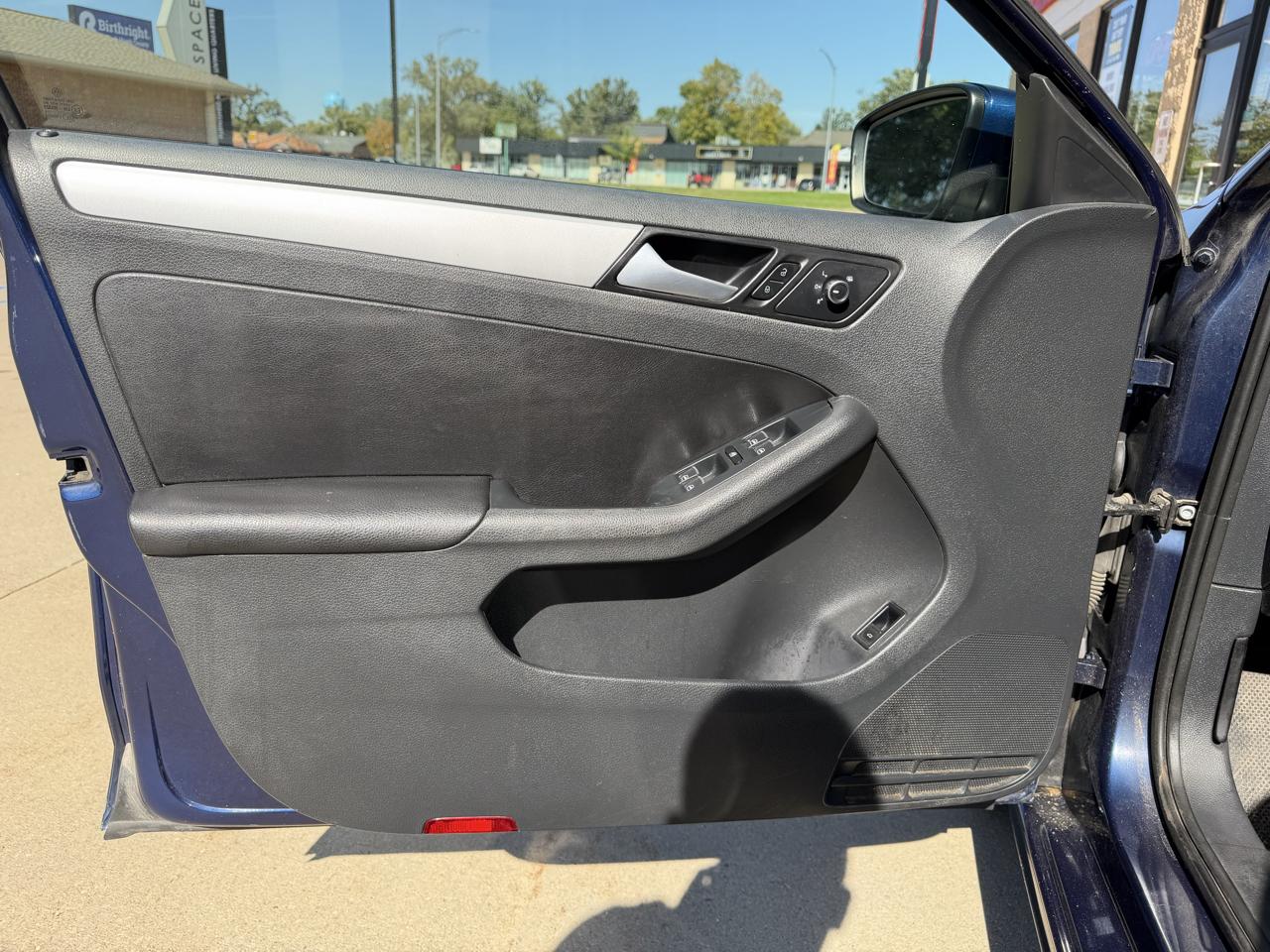 Volkswagen Jetta Sedan 4dr Auto SE 2013