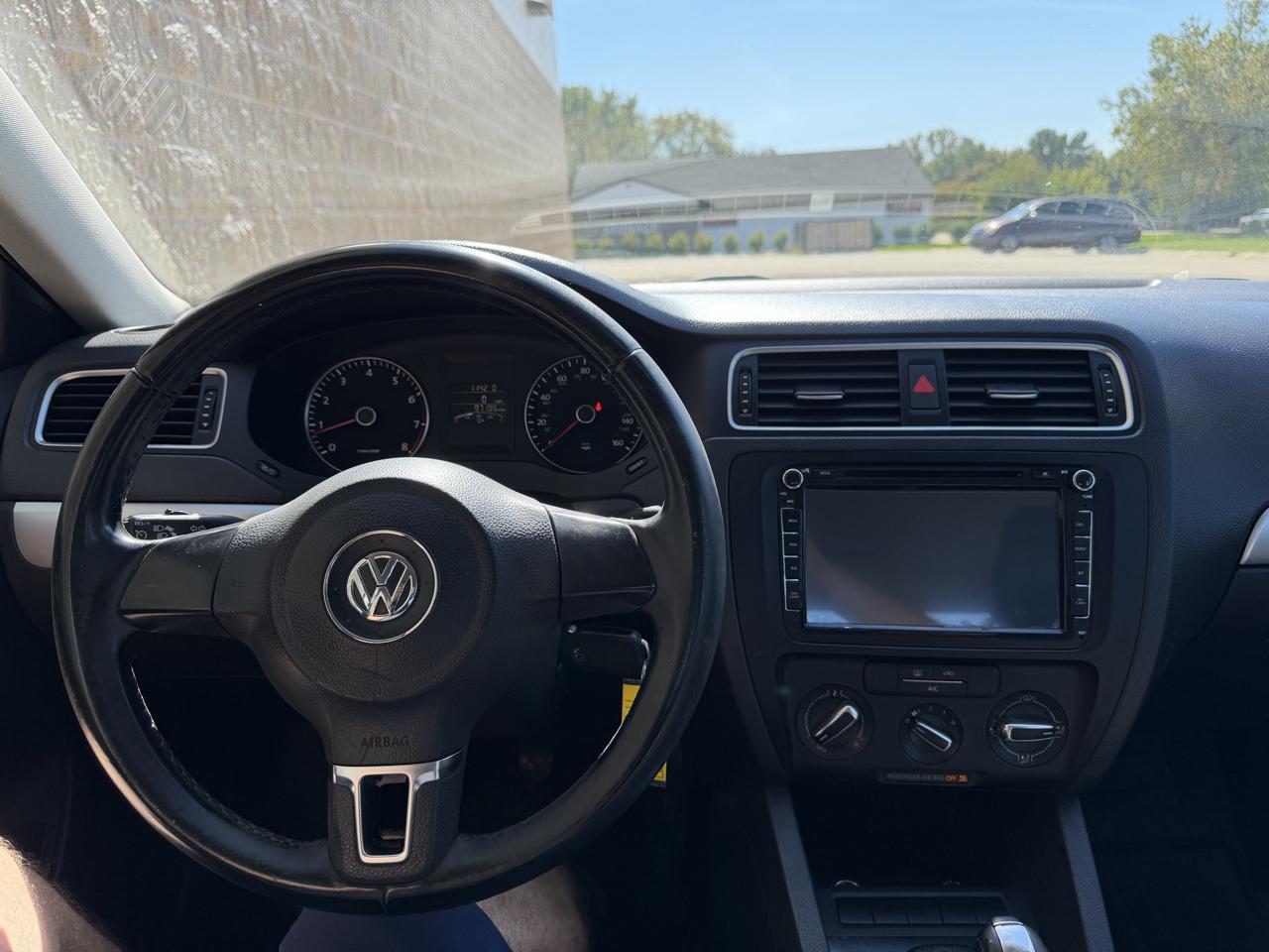 Volkswagen Jetta Sedan 4dr Auto SE 2013
