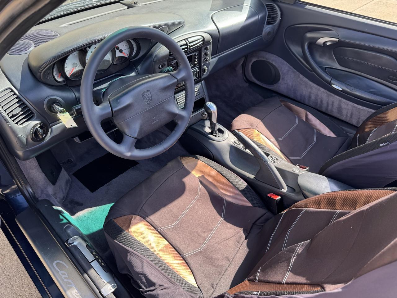 Porsche 911 Carrera  1999