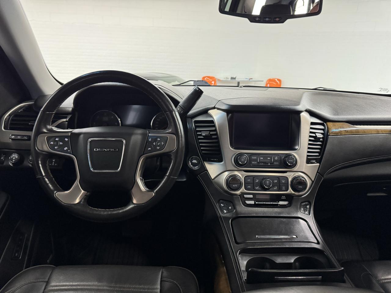 GMC Yukon Denali 2016