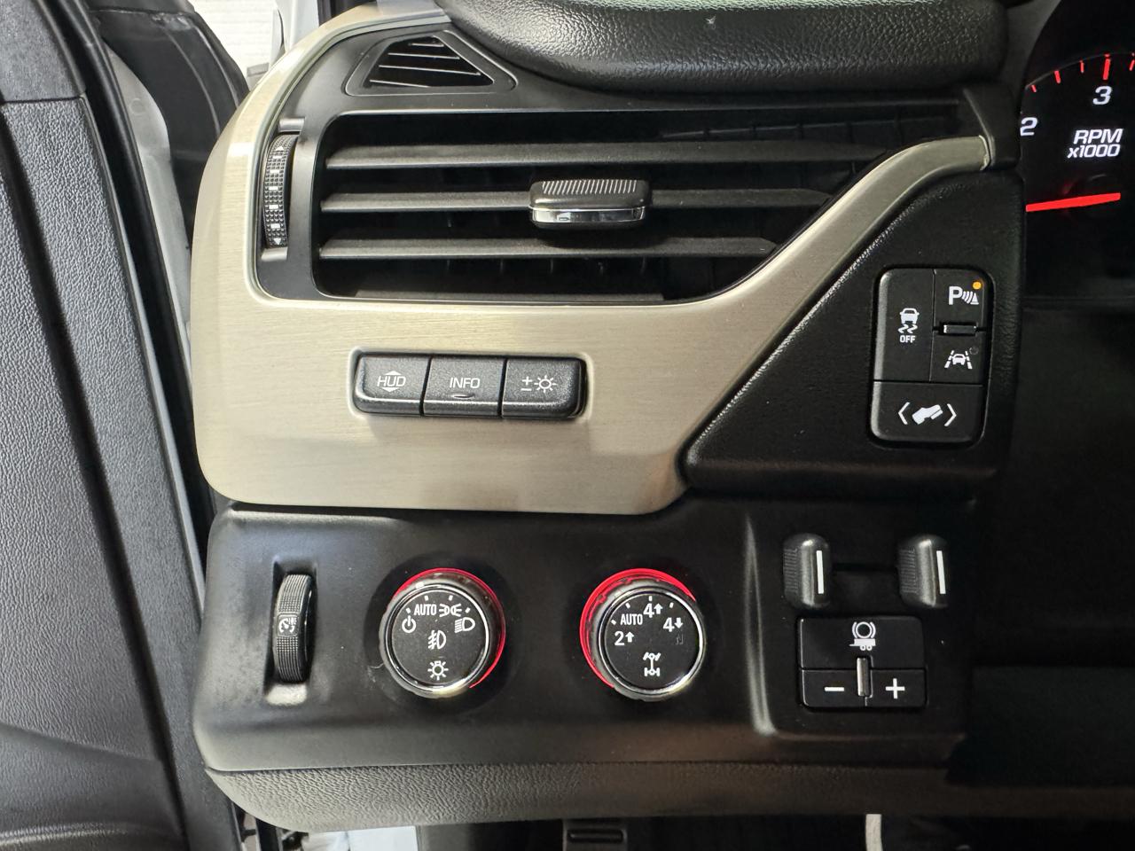 GMC Yukon Denali 2016