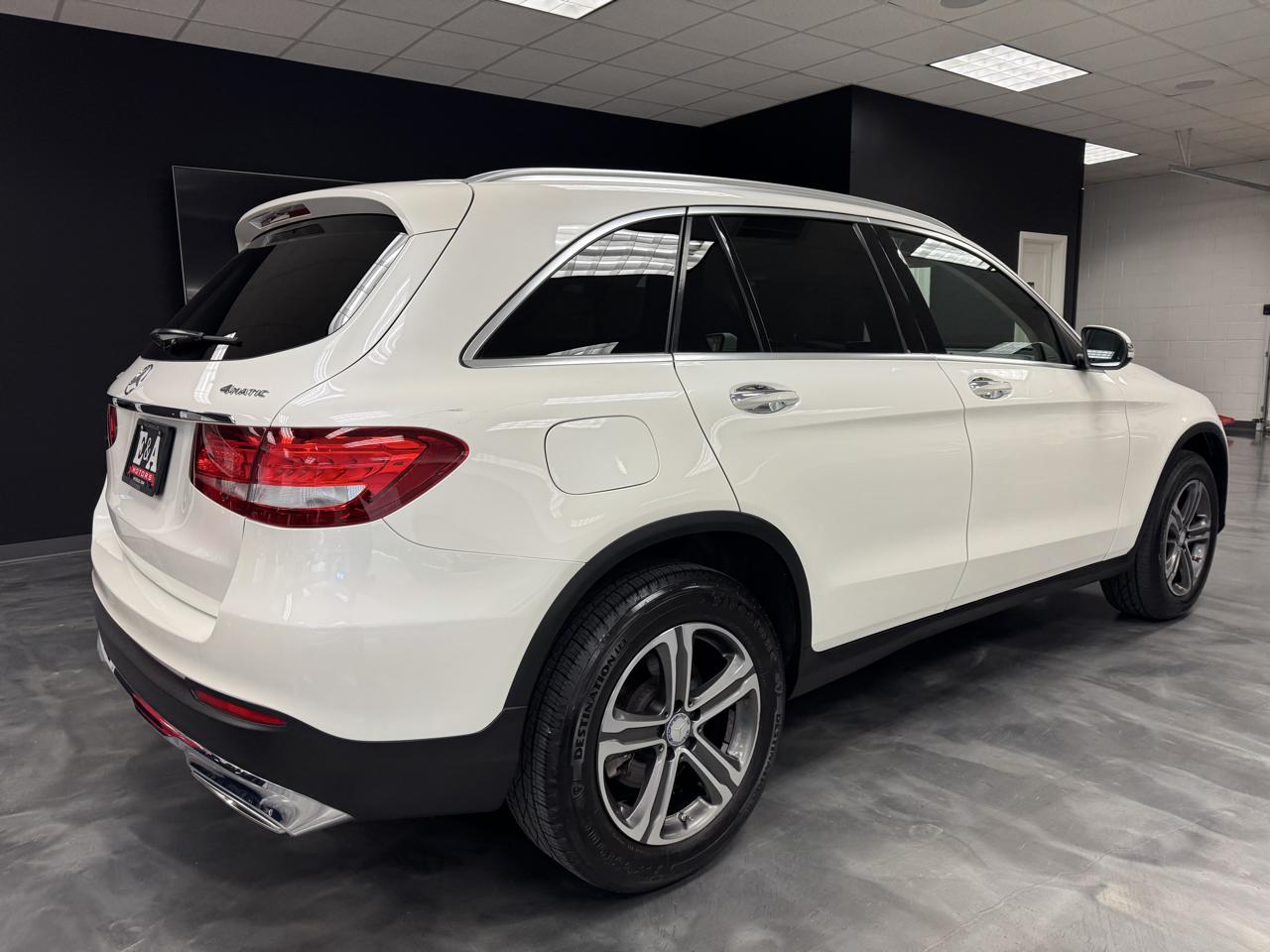 Mercedes-Benz GLC GLC 300 4MATIC SUV 2017
