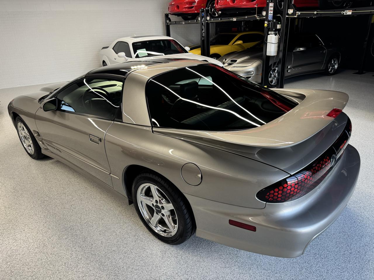 Pontiac Firebird Trans Am WS6 2000