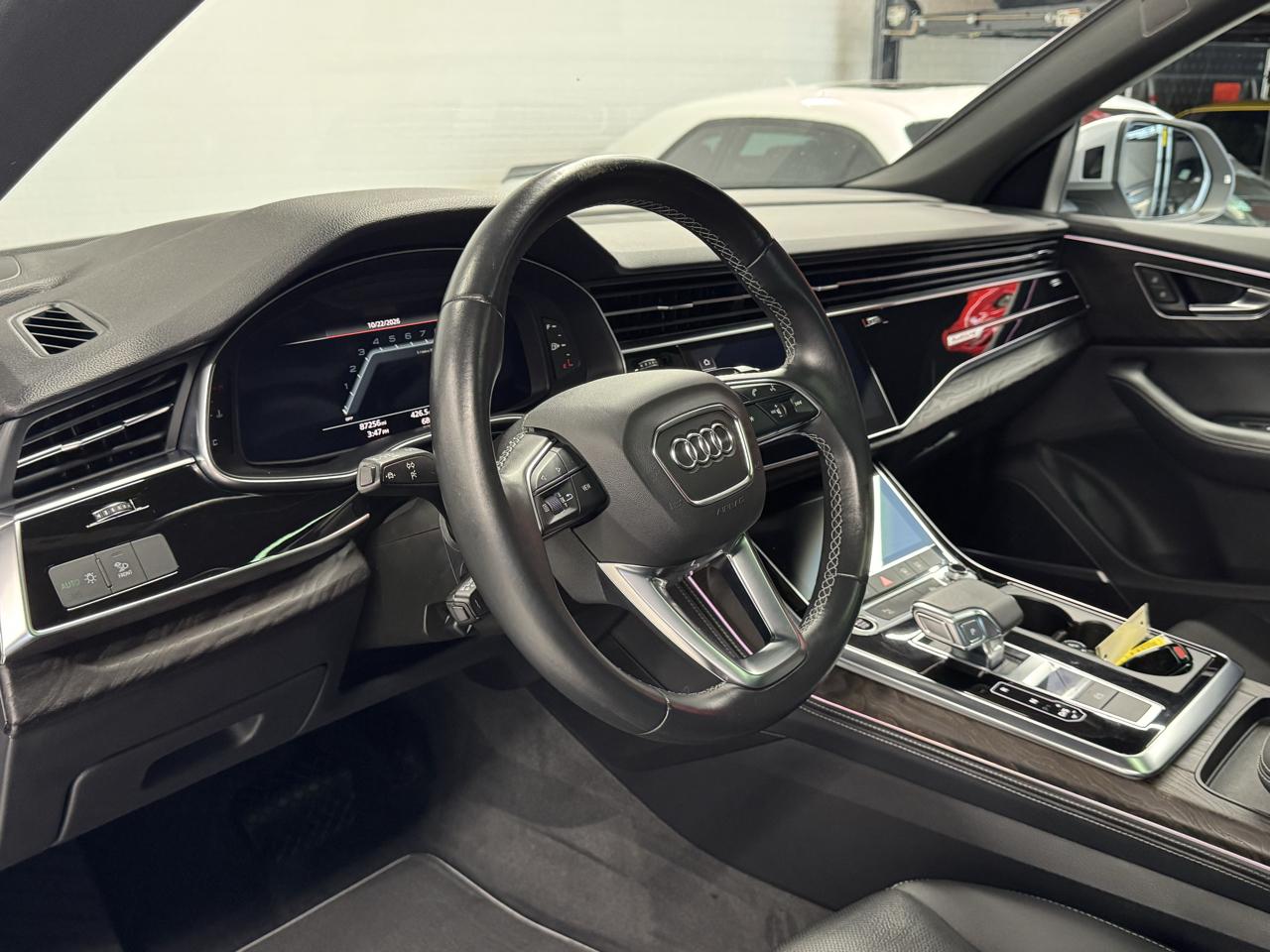 Audi Q8 Premium Plus 55 TFSI quattro 2022