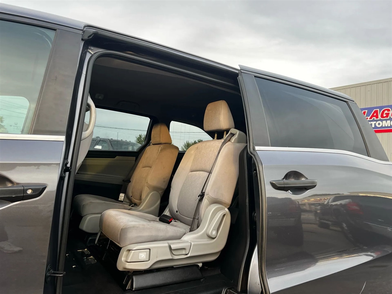 2019 Honda Odyssey LX photo 11