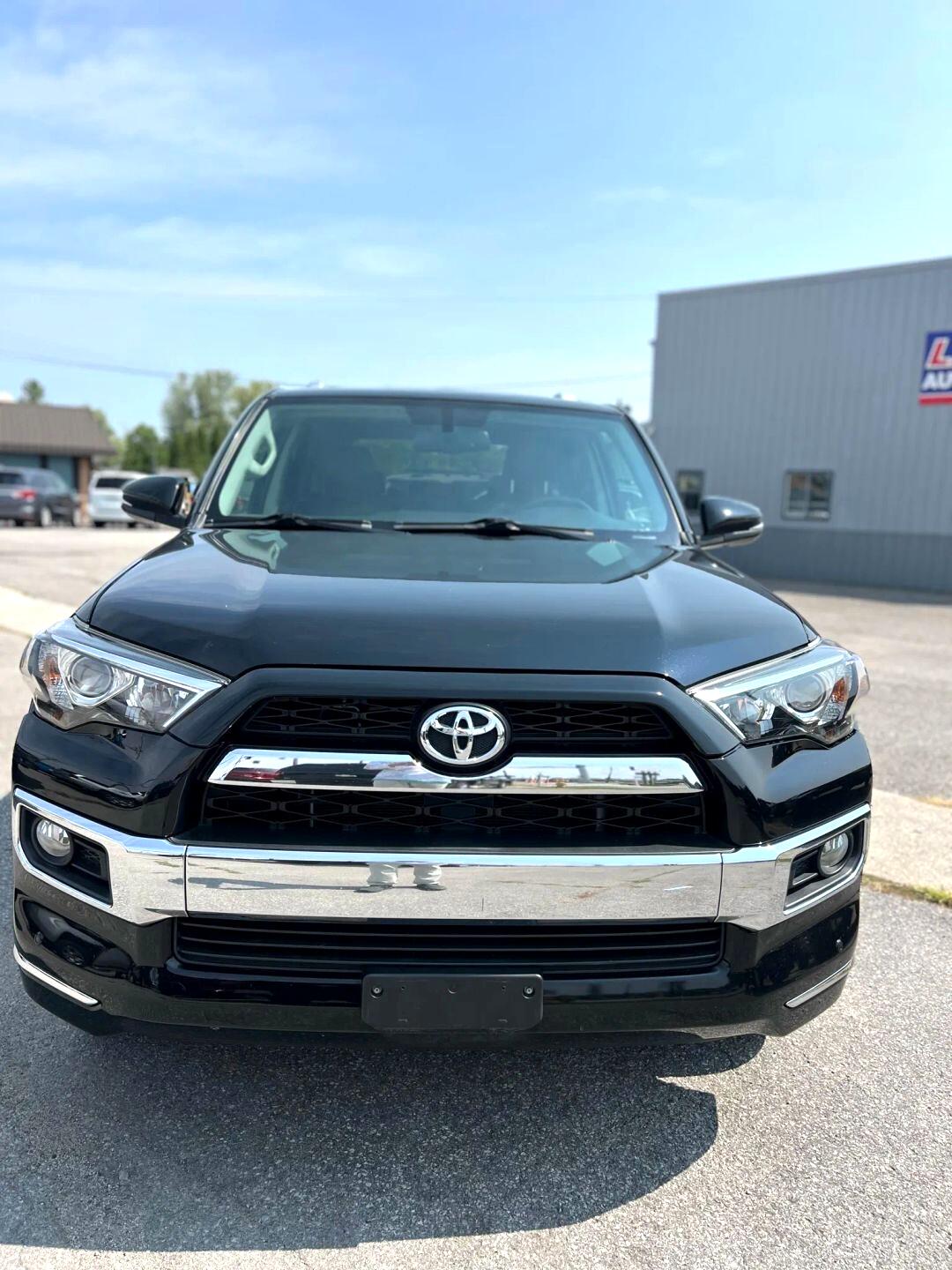 2016 Toyota 4Runner Limited Sport photo 3