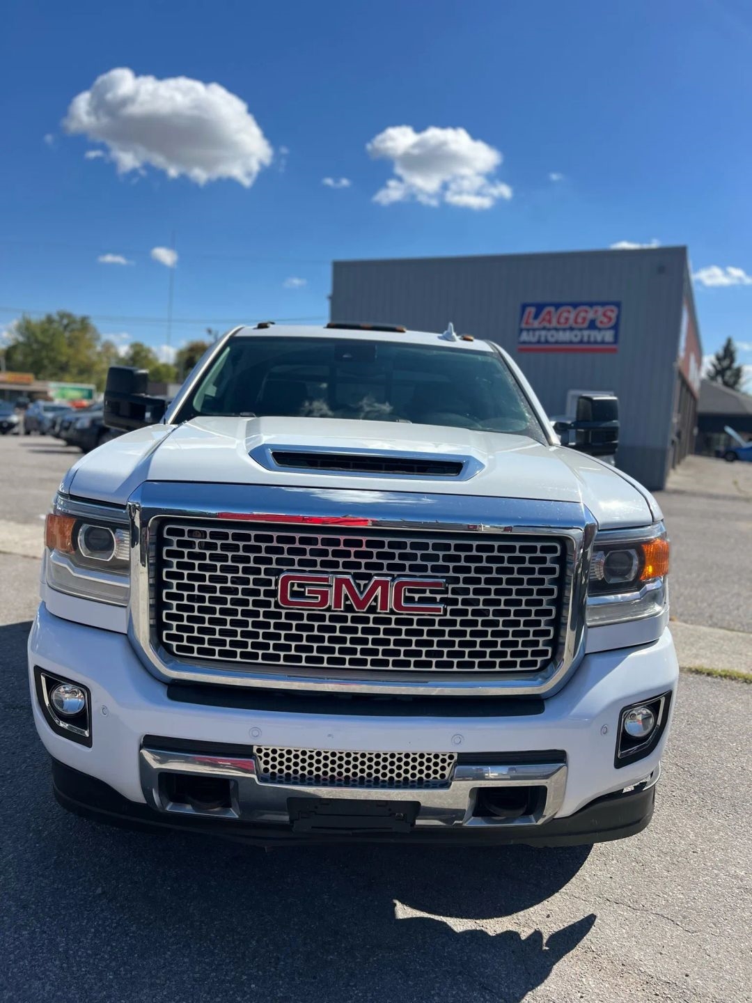 2017 Gmc Sierra Denali photo 2