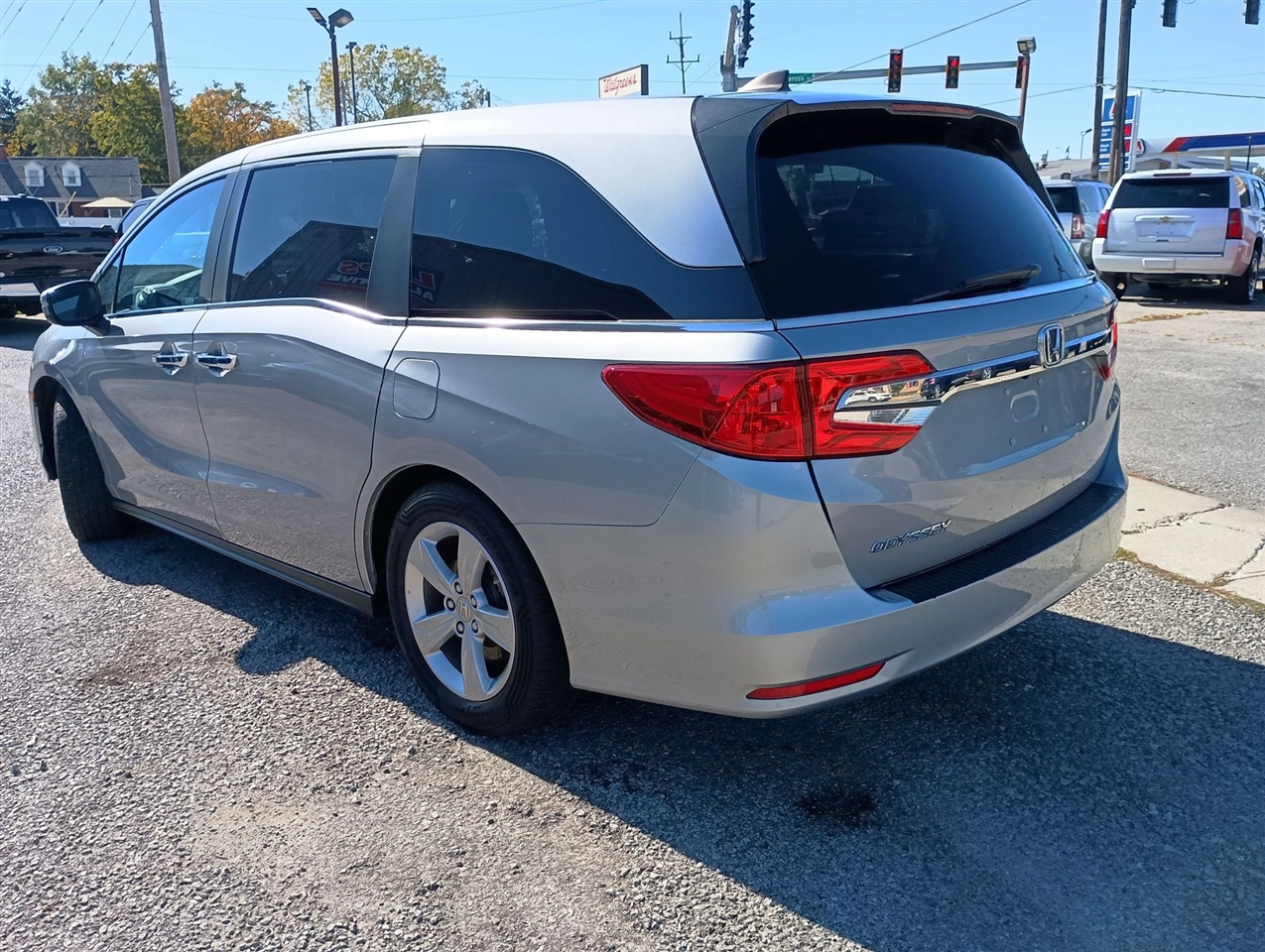 2018 Honda Odyssey EX-L photo 4