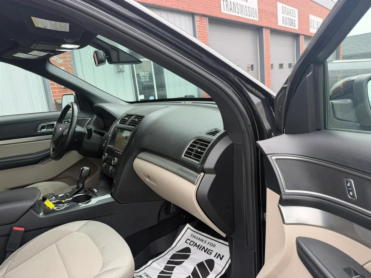 2019 Ford Explorer XLT - Photo 12