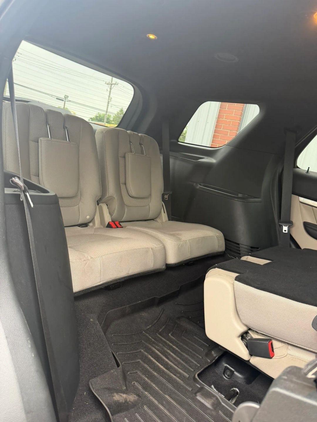 2019 Ford Explorer XLT - Photo 14