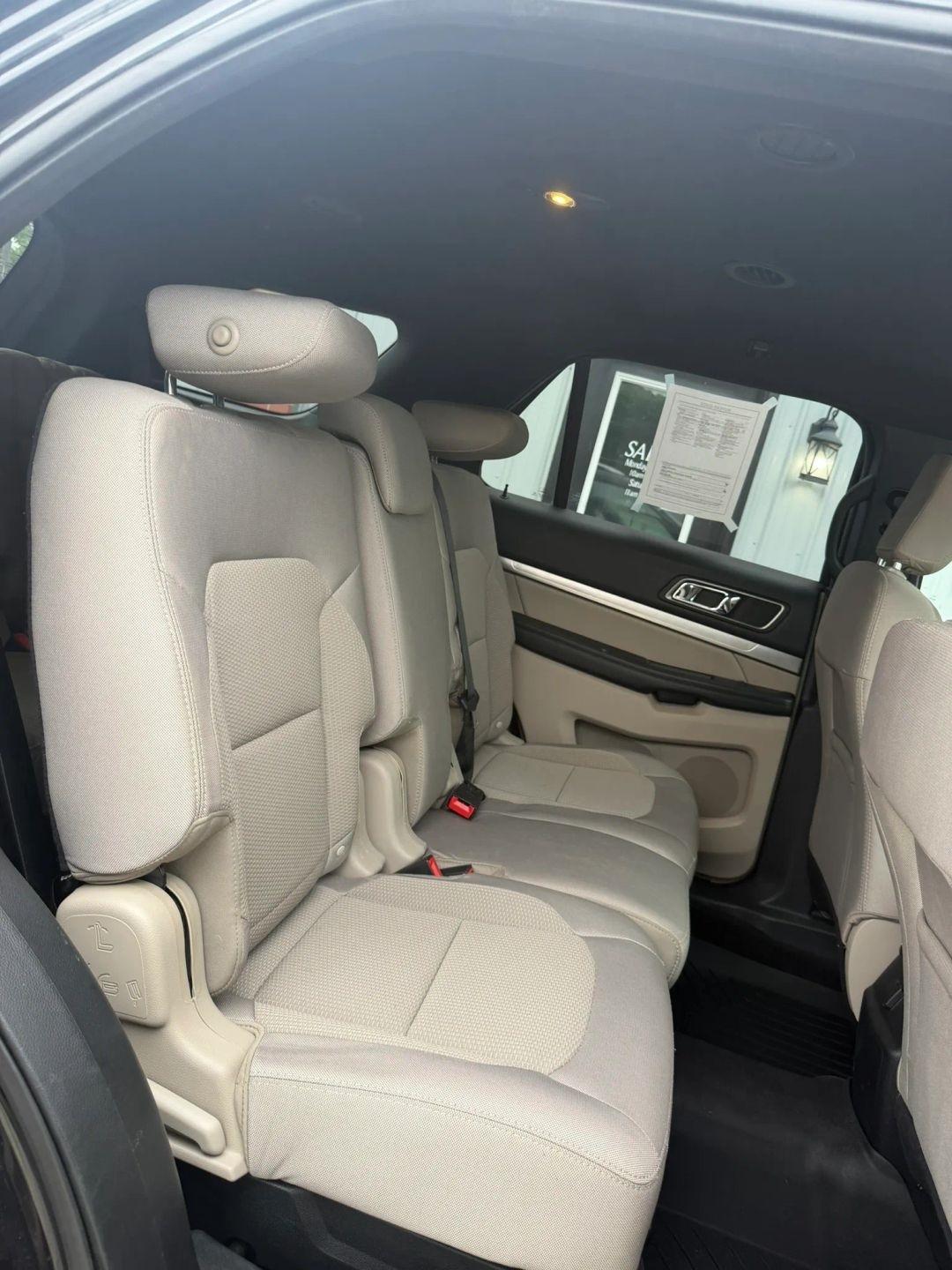 2019 Ford Explorer XLT - Photo 15