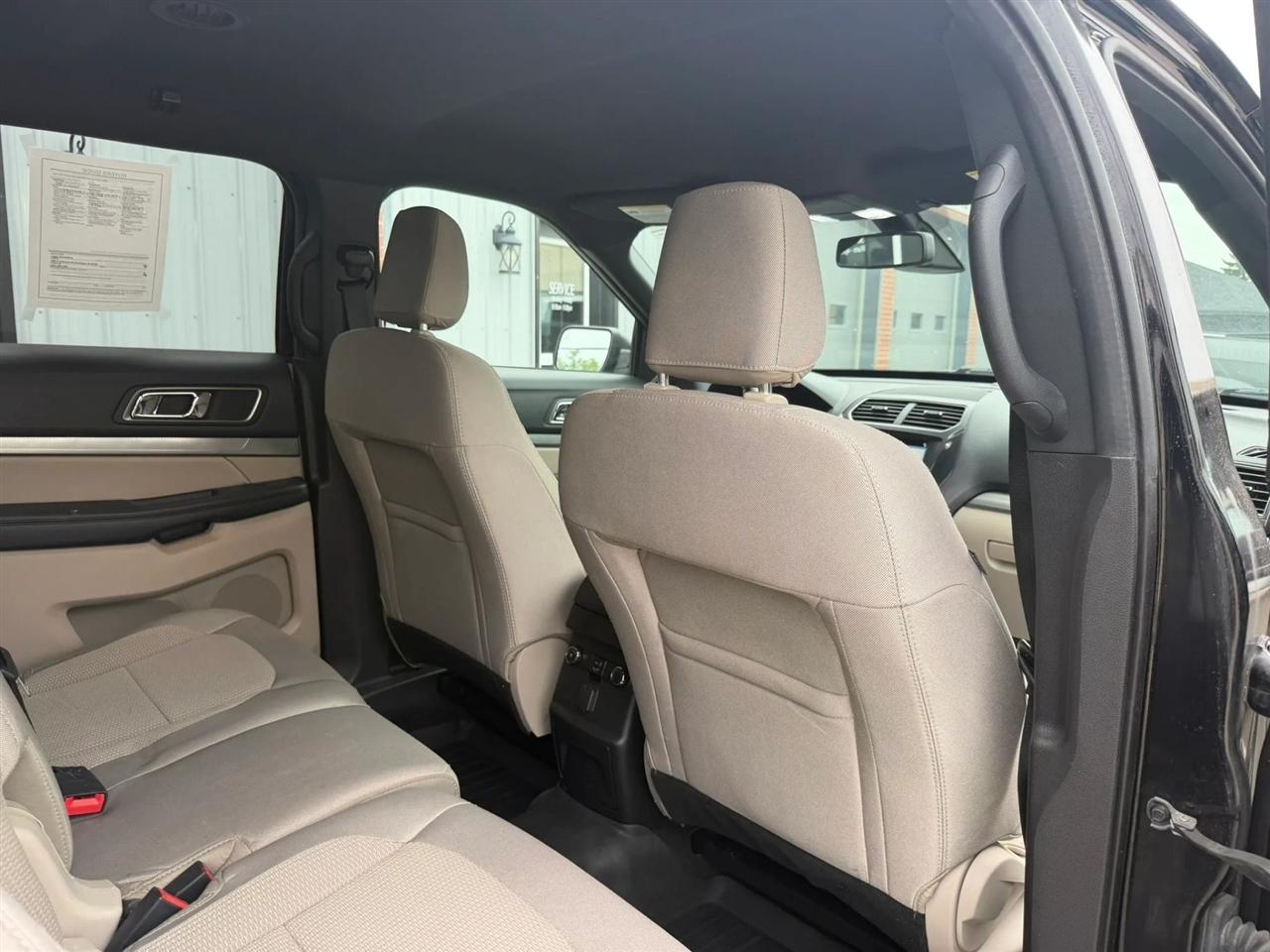 2019 Ford Explorer XLT - Photo 16