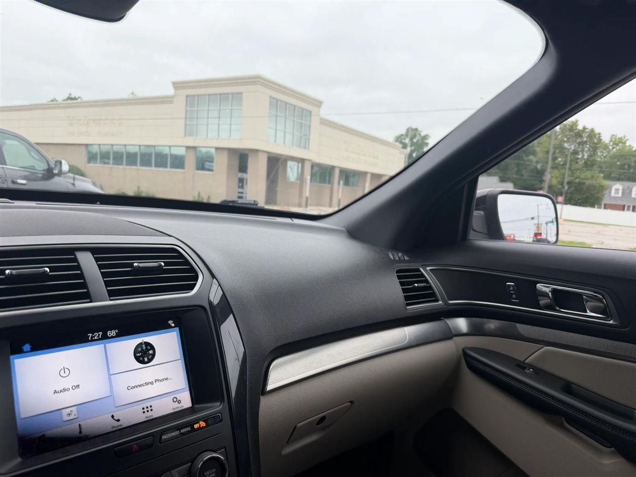 2019 Ford Explorer XLT - Photo 22