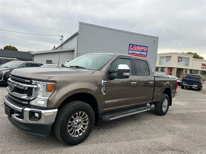2022 Ford F-250 SD XLT Pickup 4D 6 3/4 ft