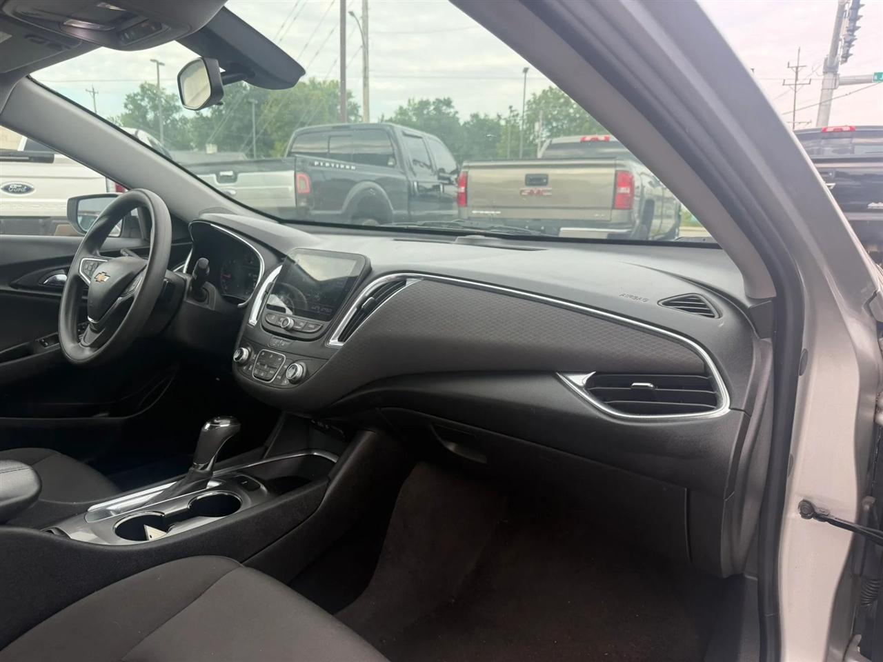 2020 Chevrolet Malibu 1LT - Photo 12