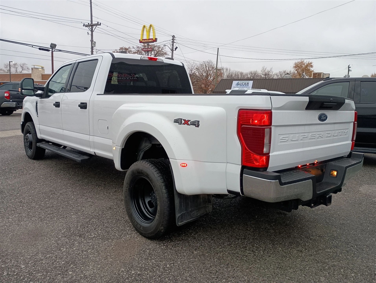 2022 Ford F-350 XLT photo 4