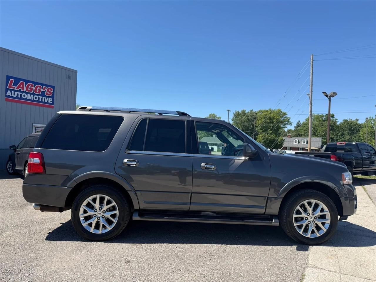 Ford Expedition  2017