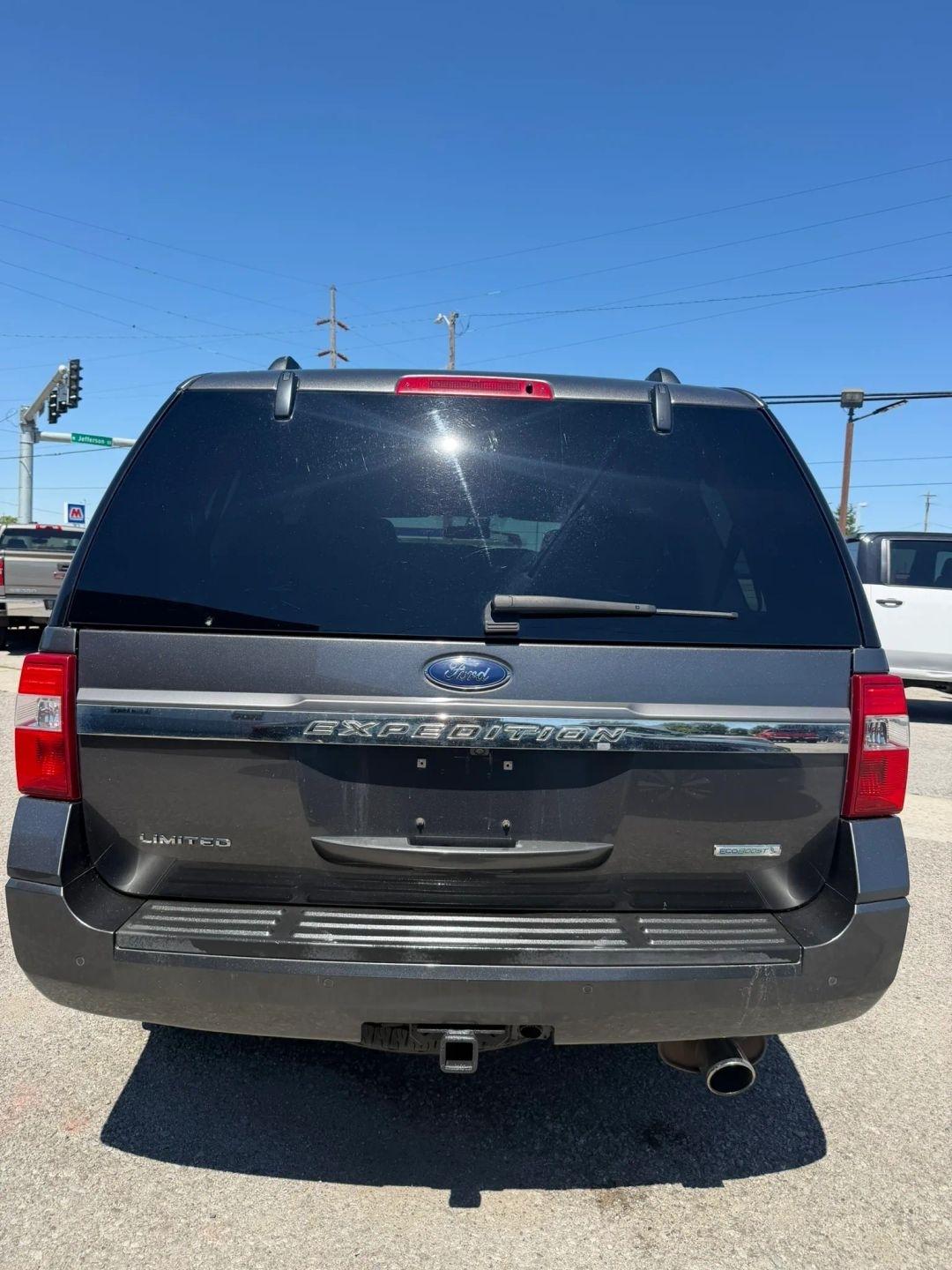 Ford Expedition  2017