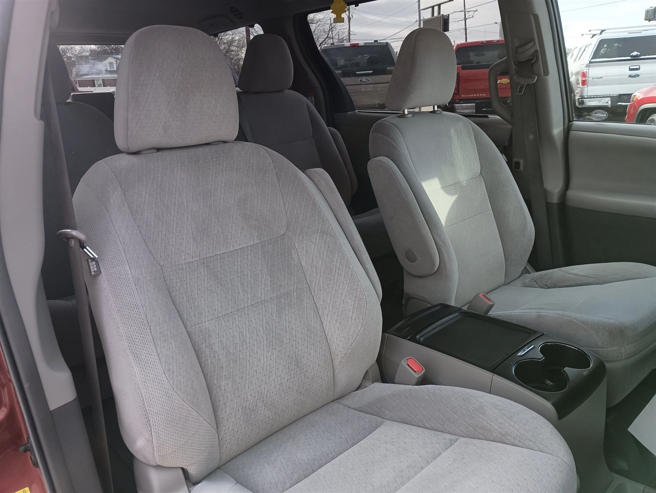 Toyota Sienna  2015