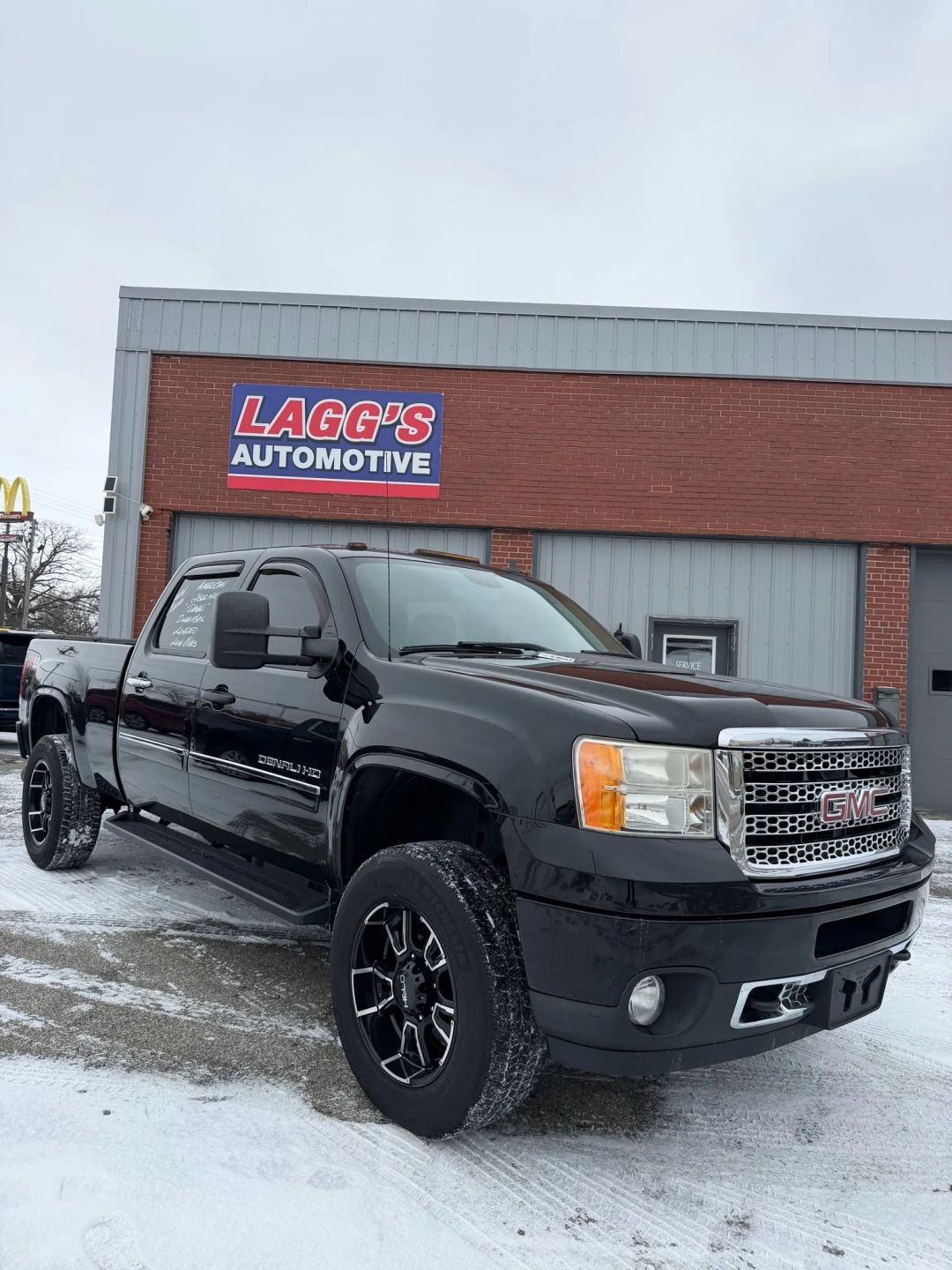 2012 GMC Sierra 2500HD Denali Pickup 4D 6 1/2 ft