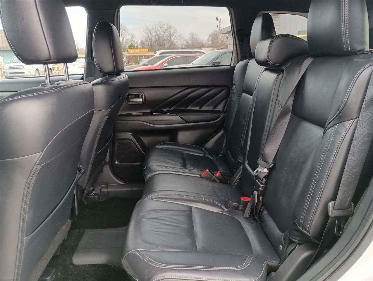 Mitsubishi Outlander PHEV  2022