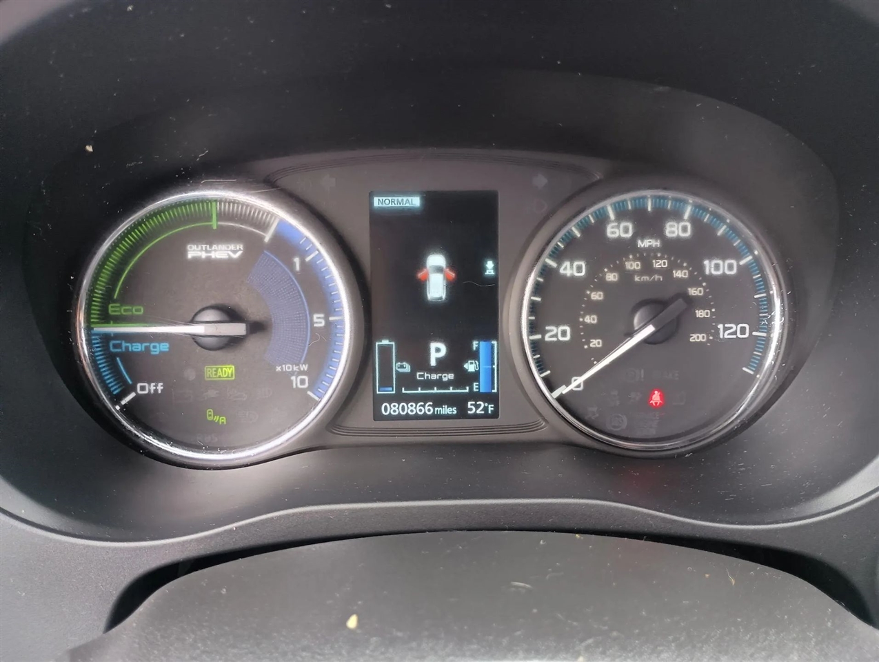 Mitsubishi Outlander PHEV  2022