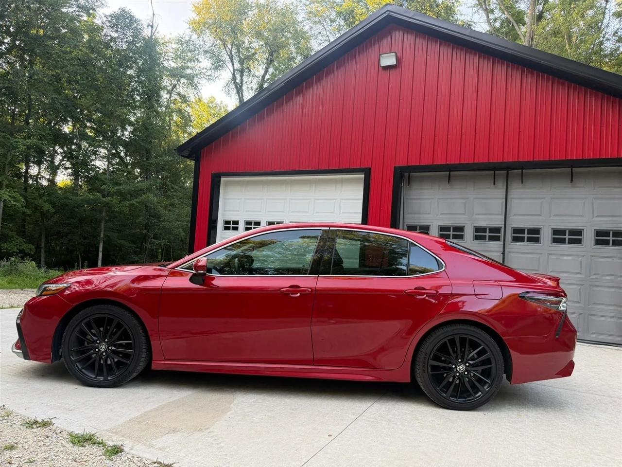 Toyota Camry  2021