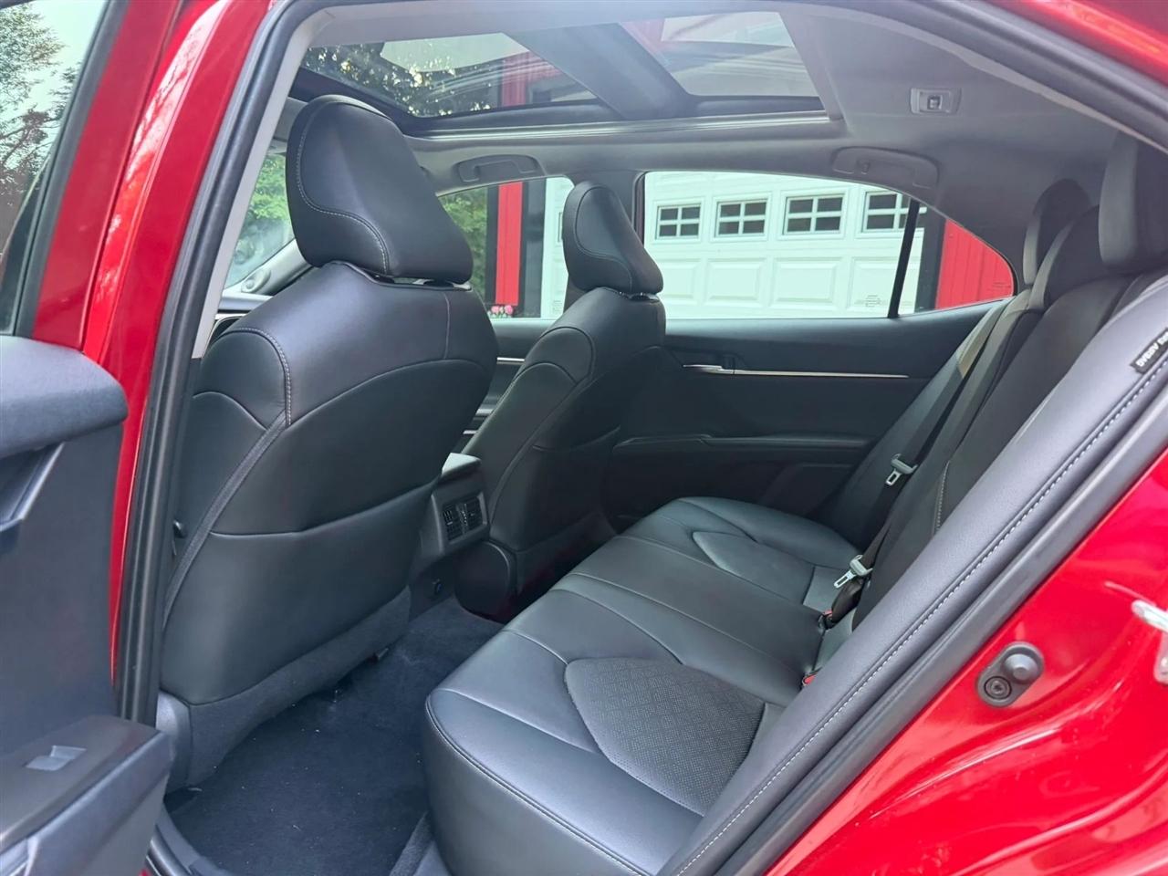 Toyota Camry  2021