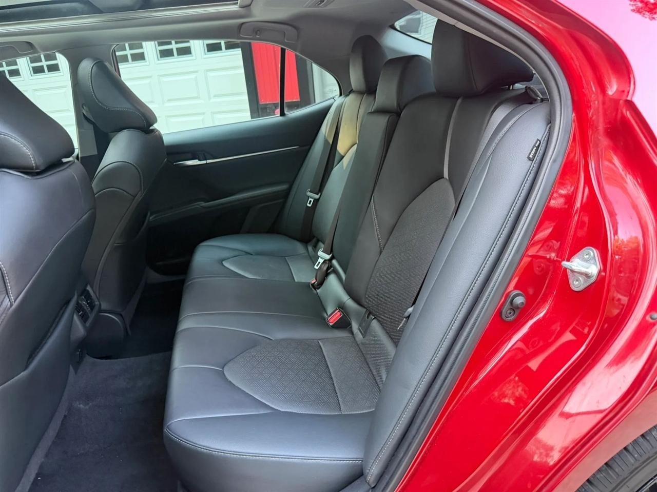 Toyota Camry  2021