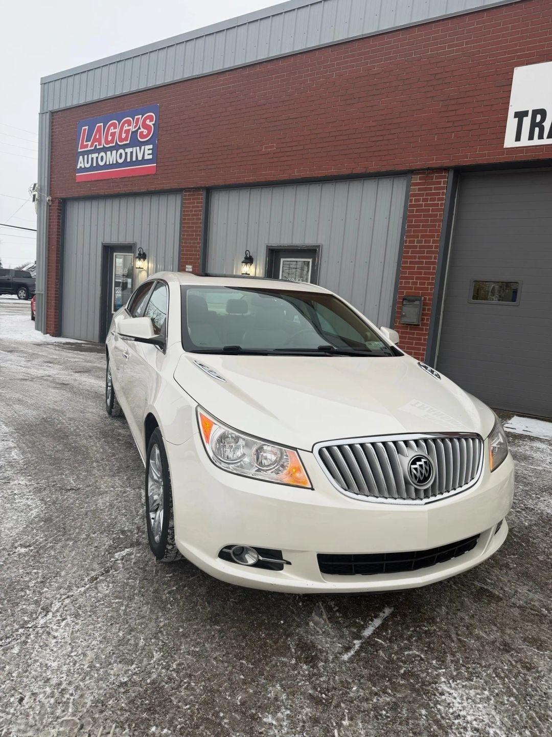 Buick LaCrosse  2011