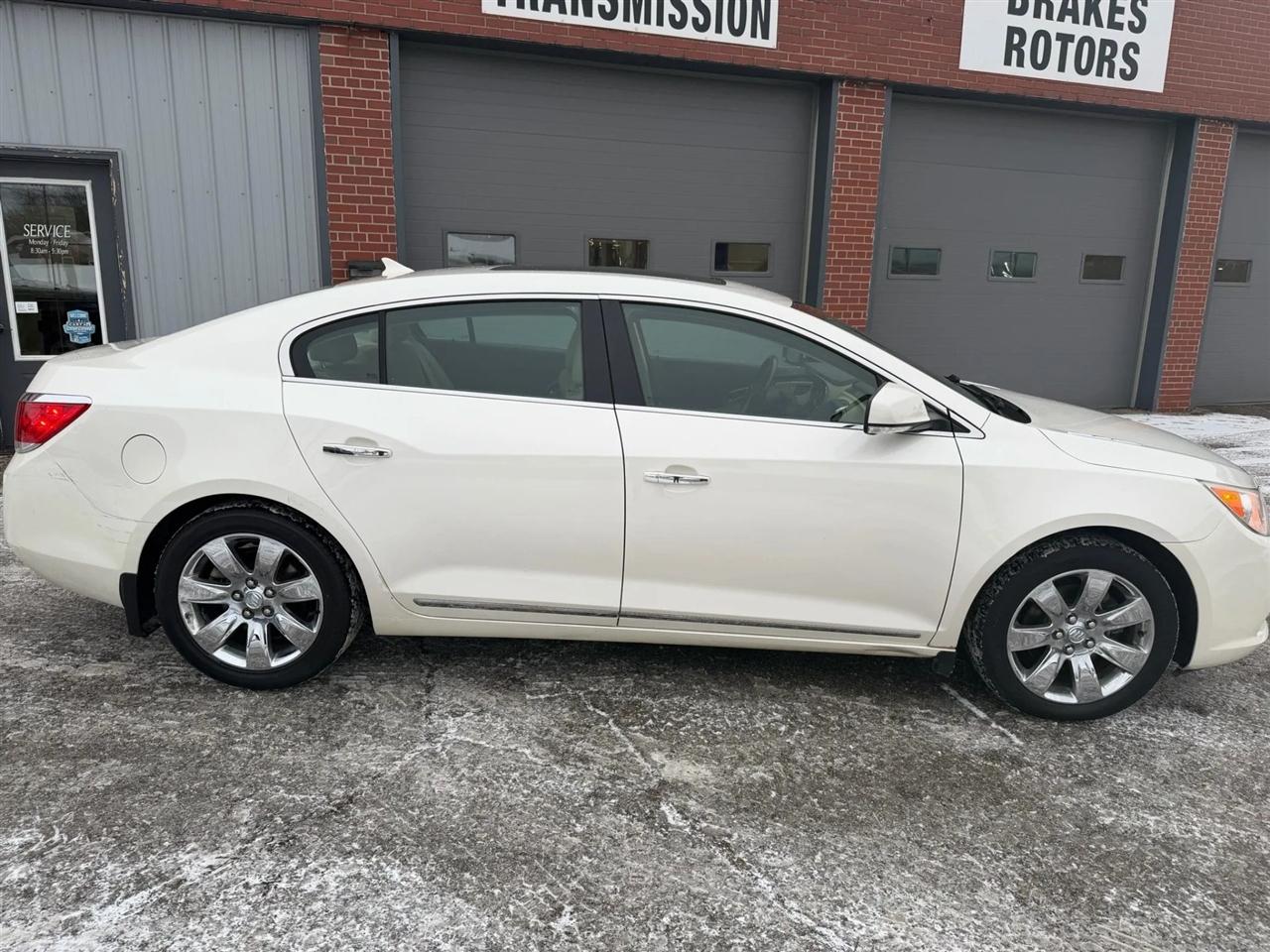 Buick LaCrosse  2011