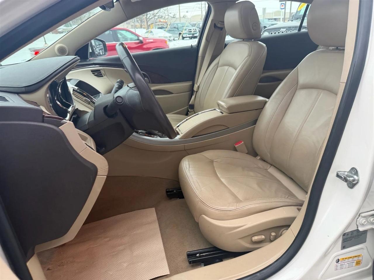 Buick LaCrosse  2011