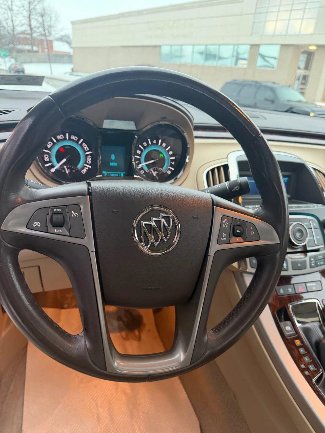 Buick LaCrosse  2011