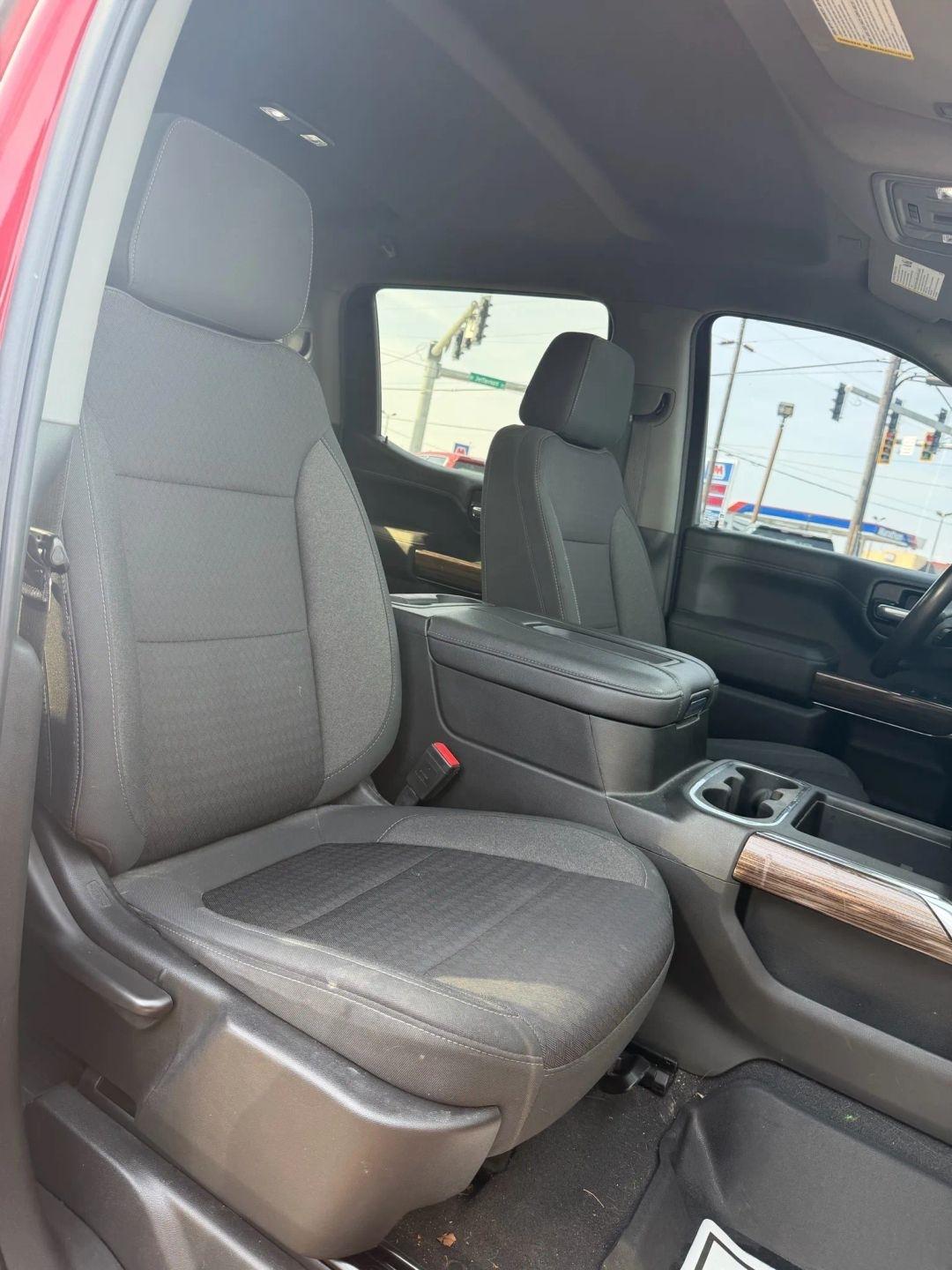 Chevrolet Silverado 1500  2021