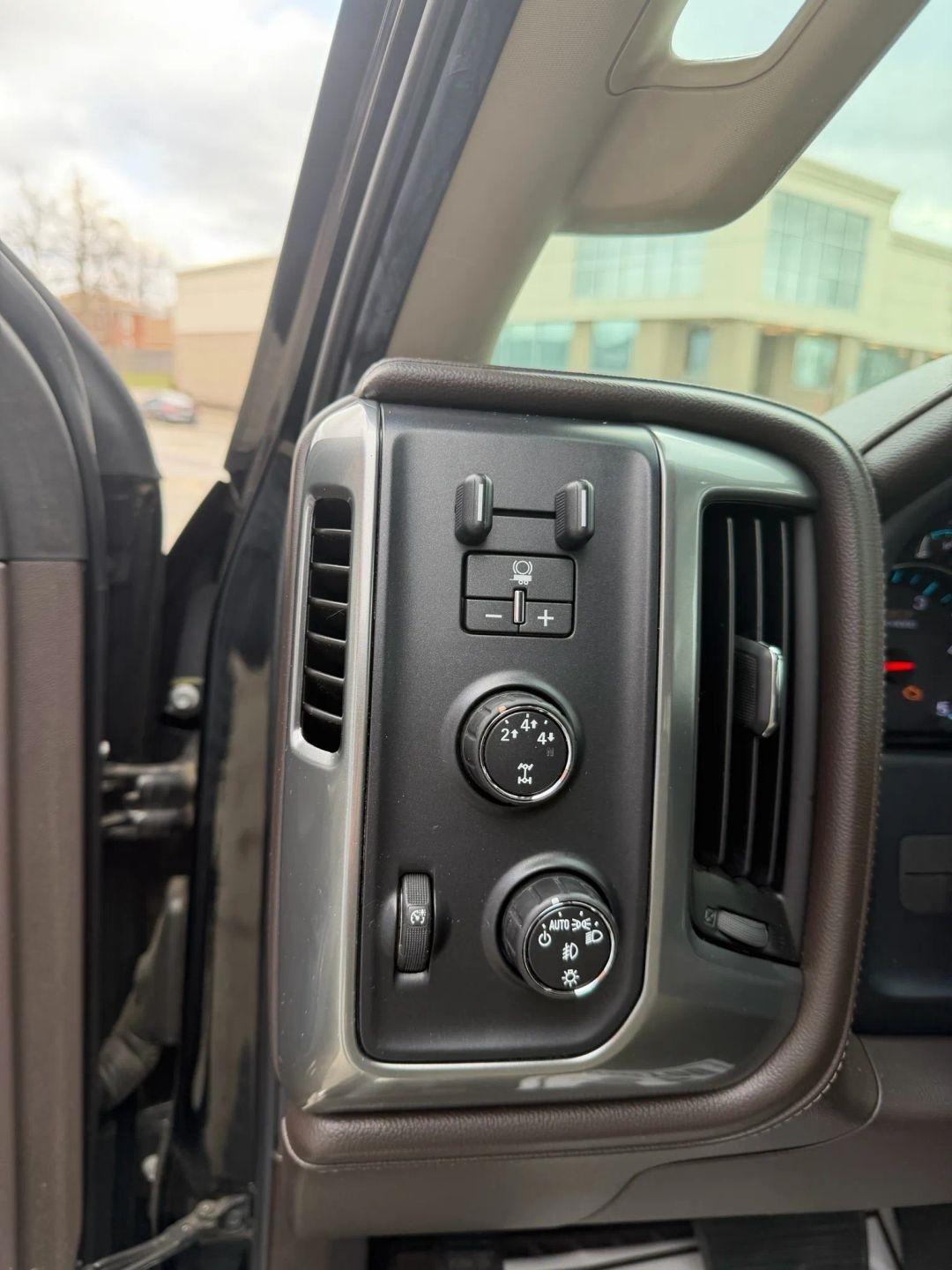 Chevrolet Silverado 2500HD  2015