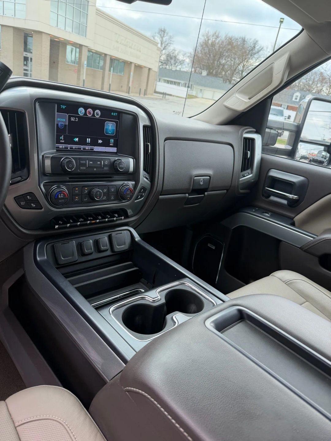 Chevrolet Silverado 2500HD  2015