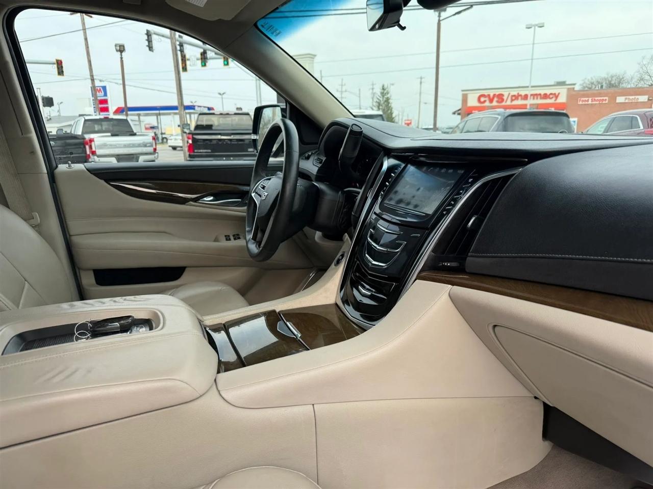 Cadillac Escalade  2018