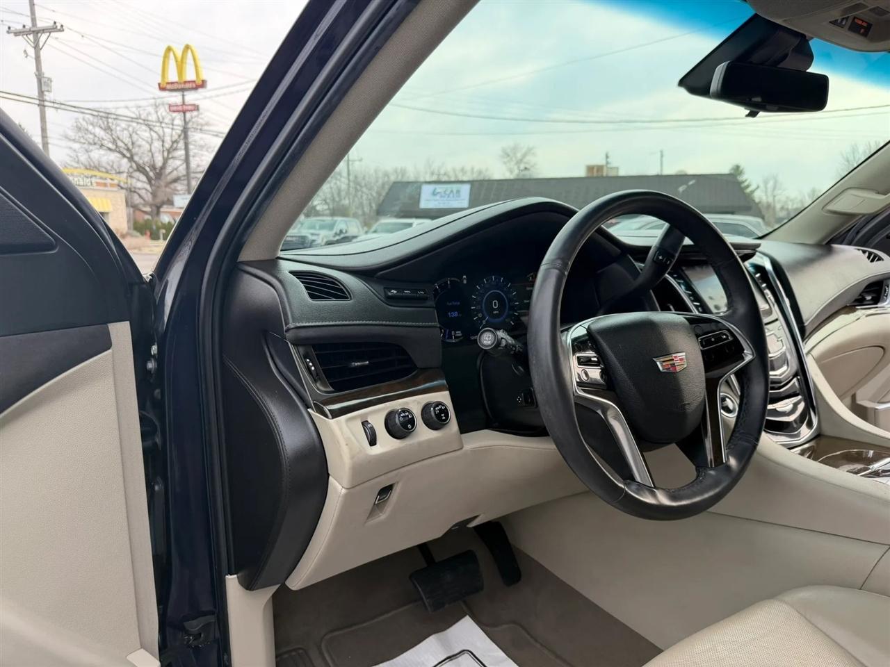 Cadillac Escalade  2018