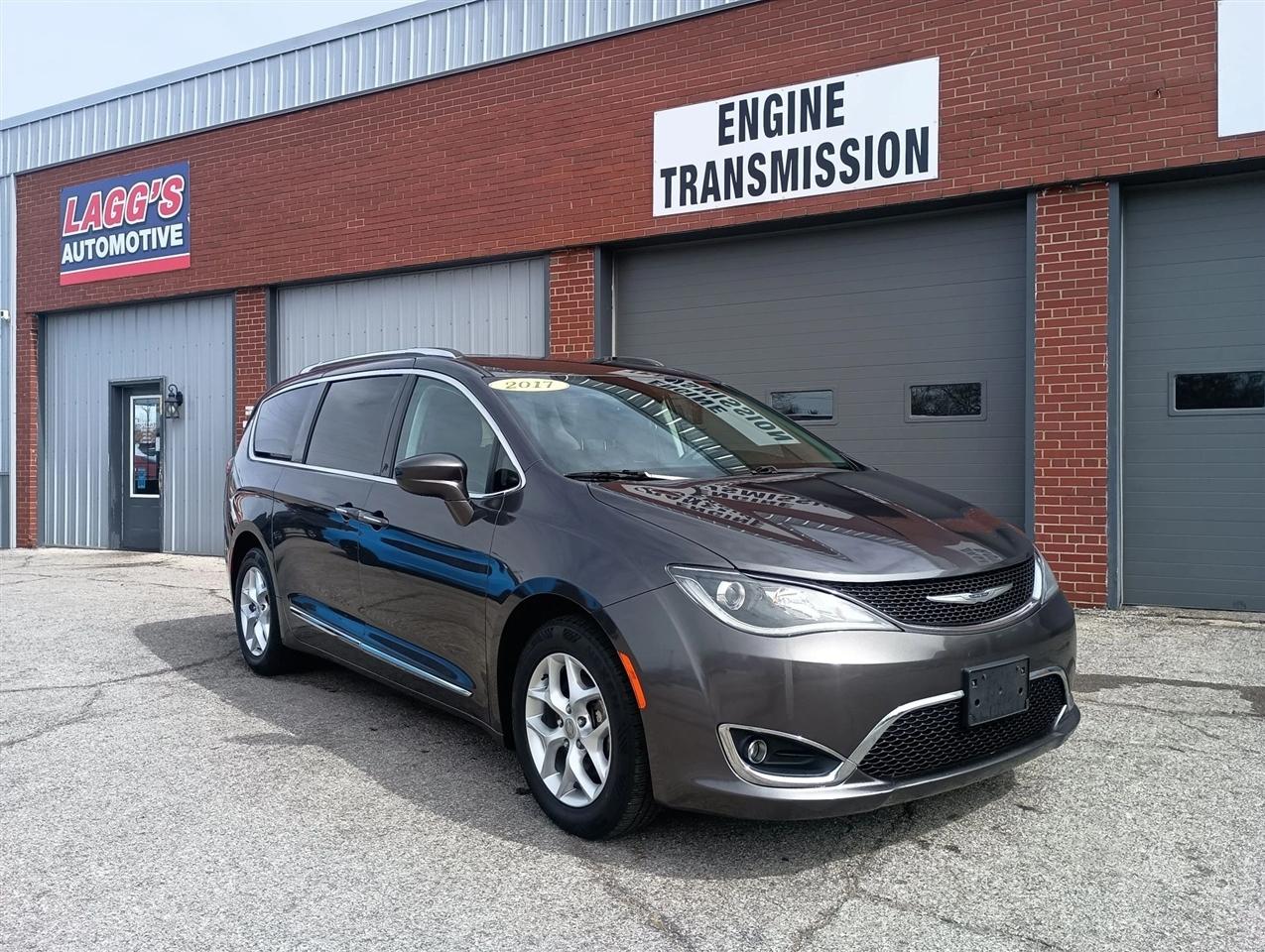2017 Chrysler Pacifica Touring-L Plus Minivan 4D