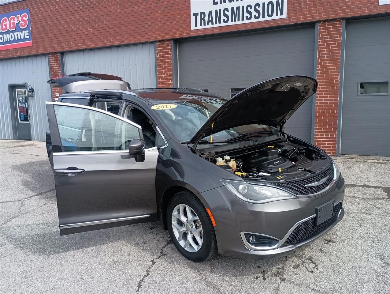 Chrysler Pacifica  2017